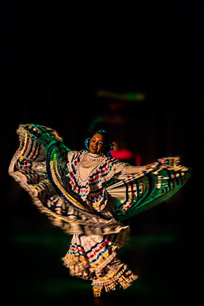 Latin Night: Una Noche con Amigo